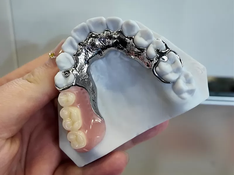 Edge mini: A Superior Intelligent Assistant Connecting with the World Edge mini: A Superior Intelligent Assistant Connecting with the World