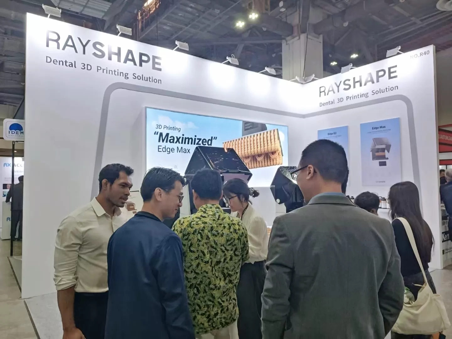 large format edge max makes a strong arrival large format edge max makes a strong arrival